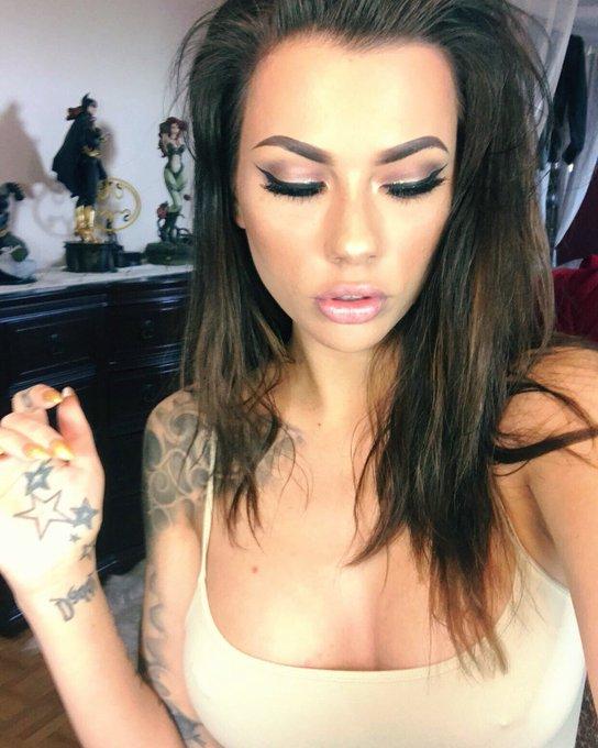 Green T. reccomend pornstar with nipple peircing