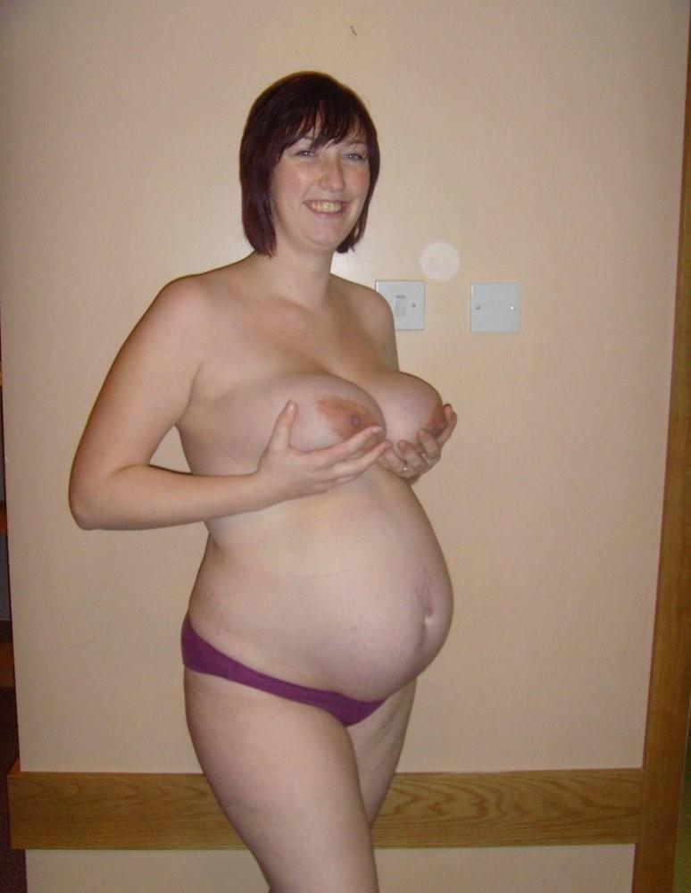 Big White Woman Pregnant Nude