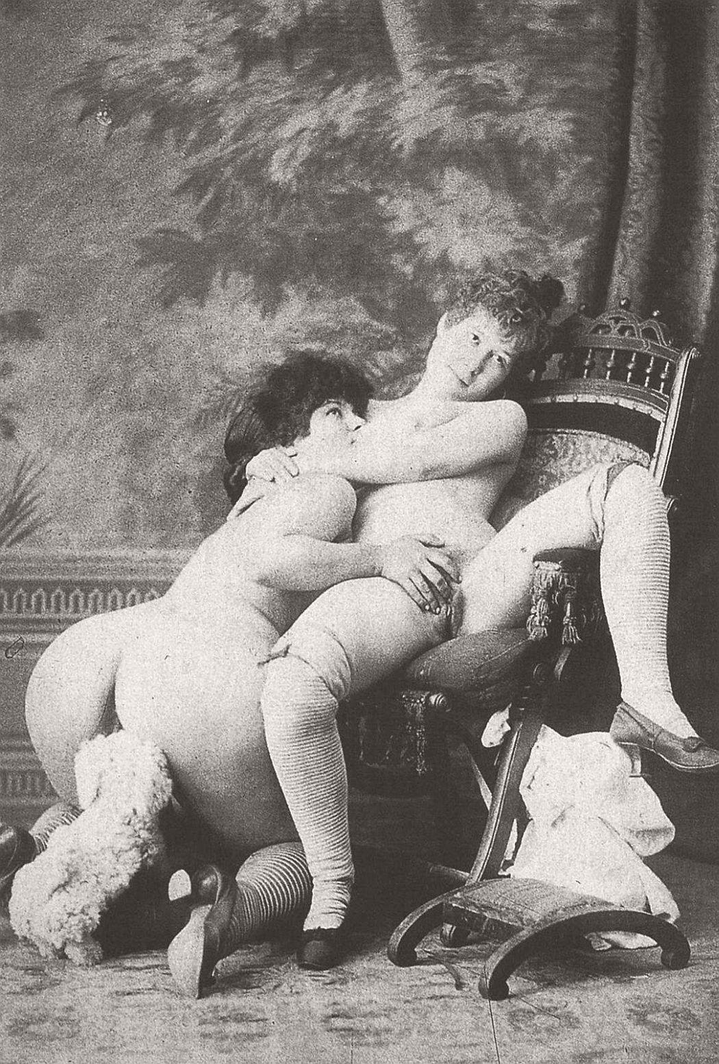A history of erotic photography