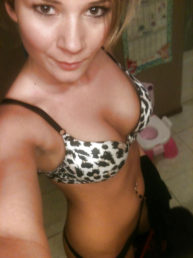Cute naked teen girl self pic panties