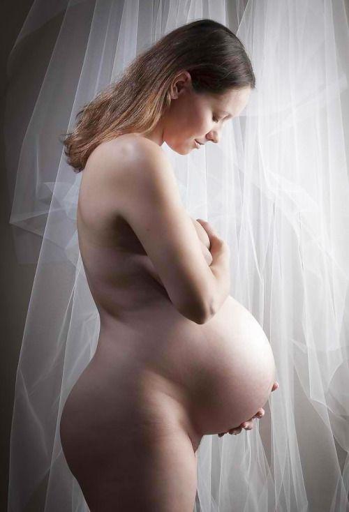 Naked pretty women pregnant