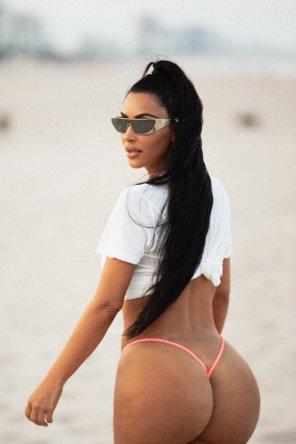 Bikini photos of kim kardashian