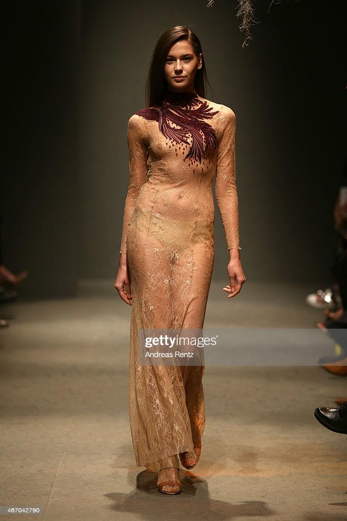 Field G. reccomend Nude models on the runway