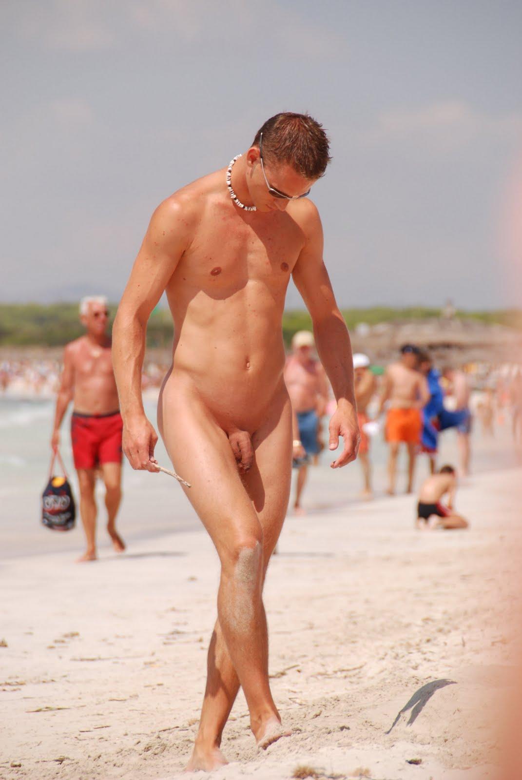 Yardwork reccomend Hot man on nude beach