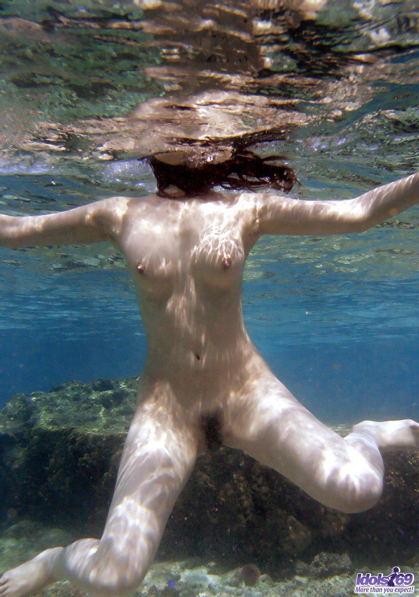 Japanese women swim nude