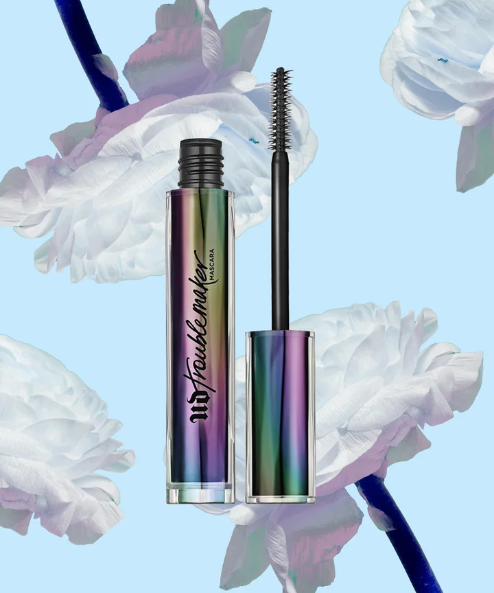 Buzz reccomend Mess up your lipstick not your mascara