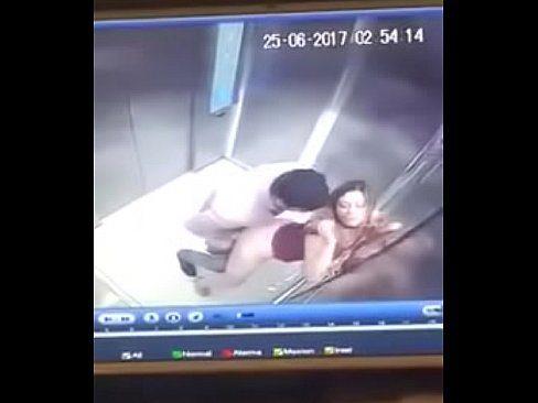 Porno en elevadores